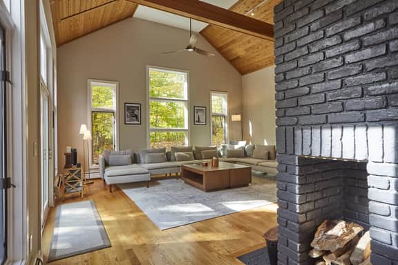 Luxury with Hot Tub, Billiards & Arcades! A/C